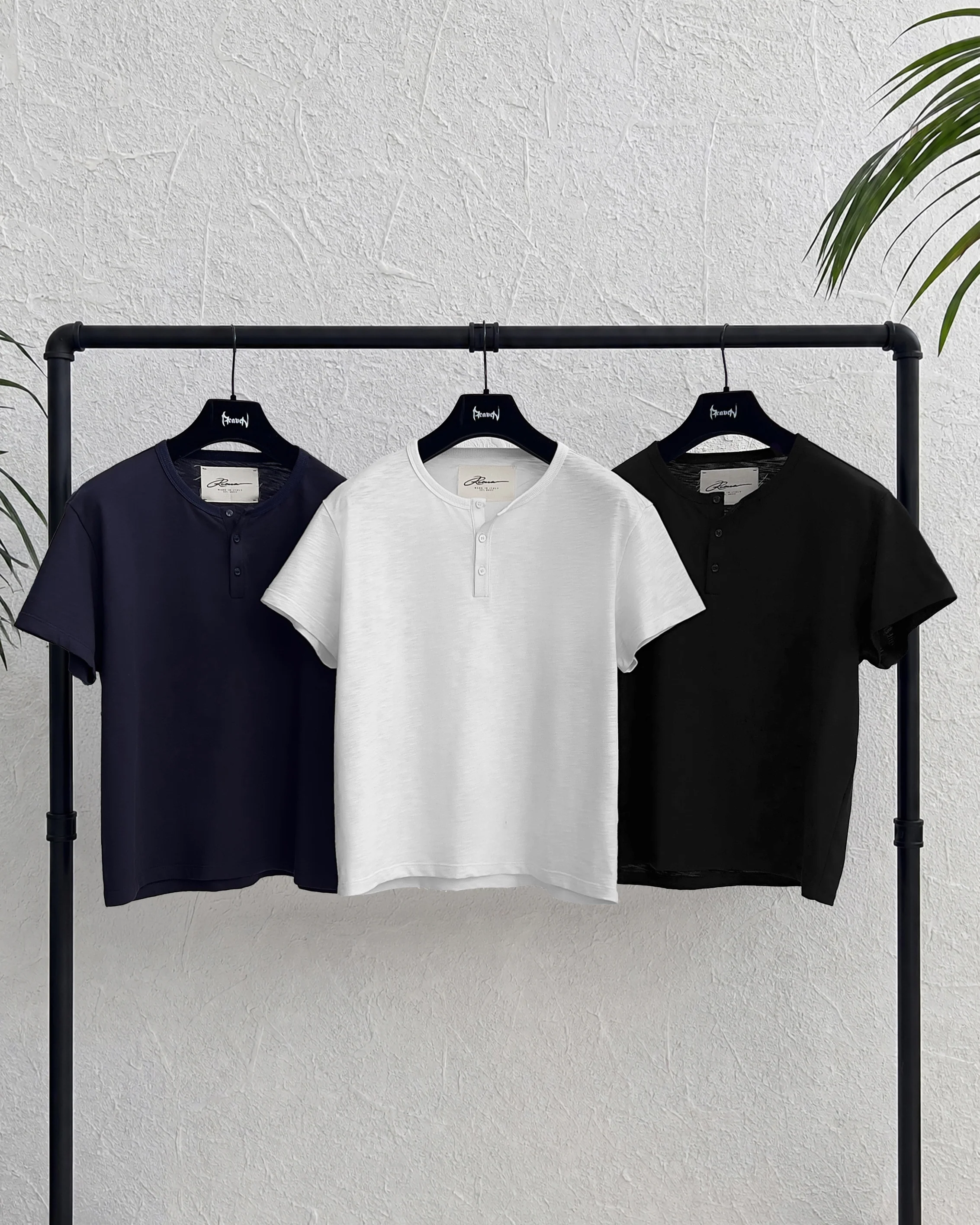 Reaven Black Serafino T-Shirt - Image 9
