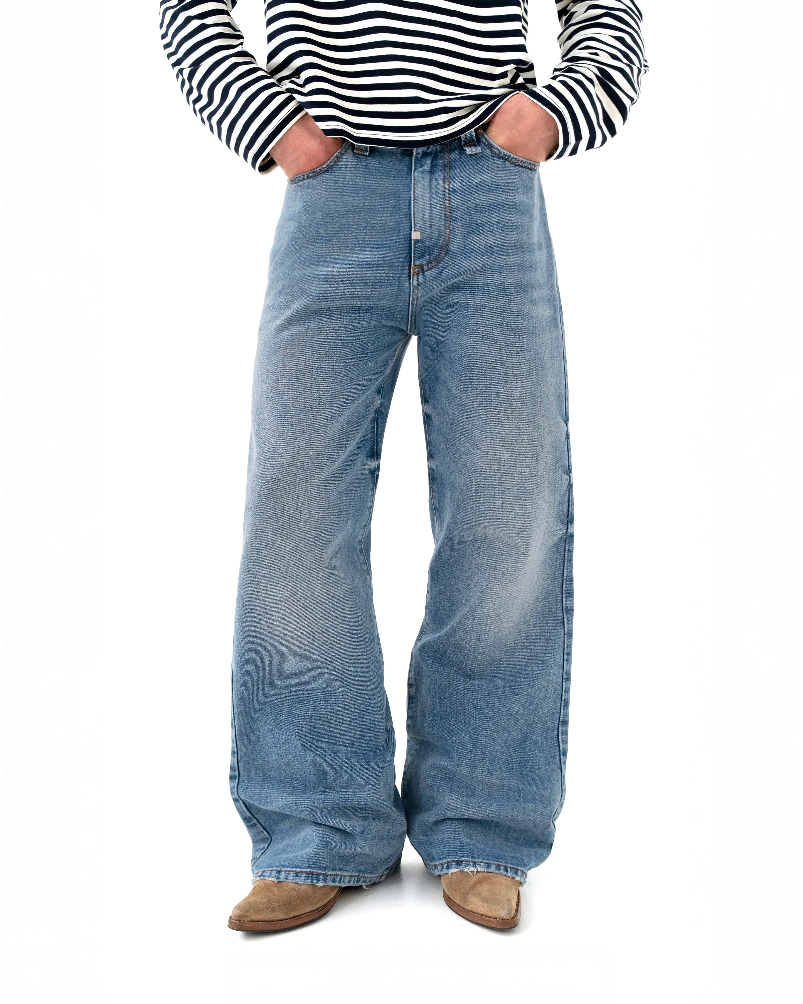 Reaven Washed Blue Bootcut Denim Jeans - Image 4